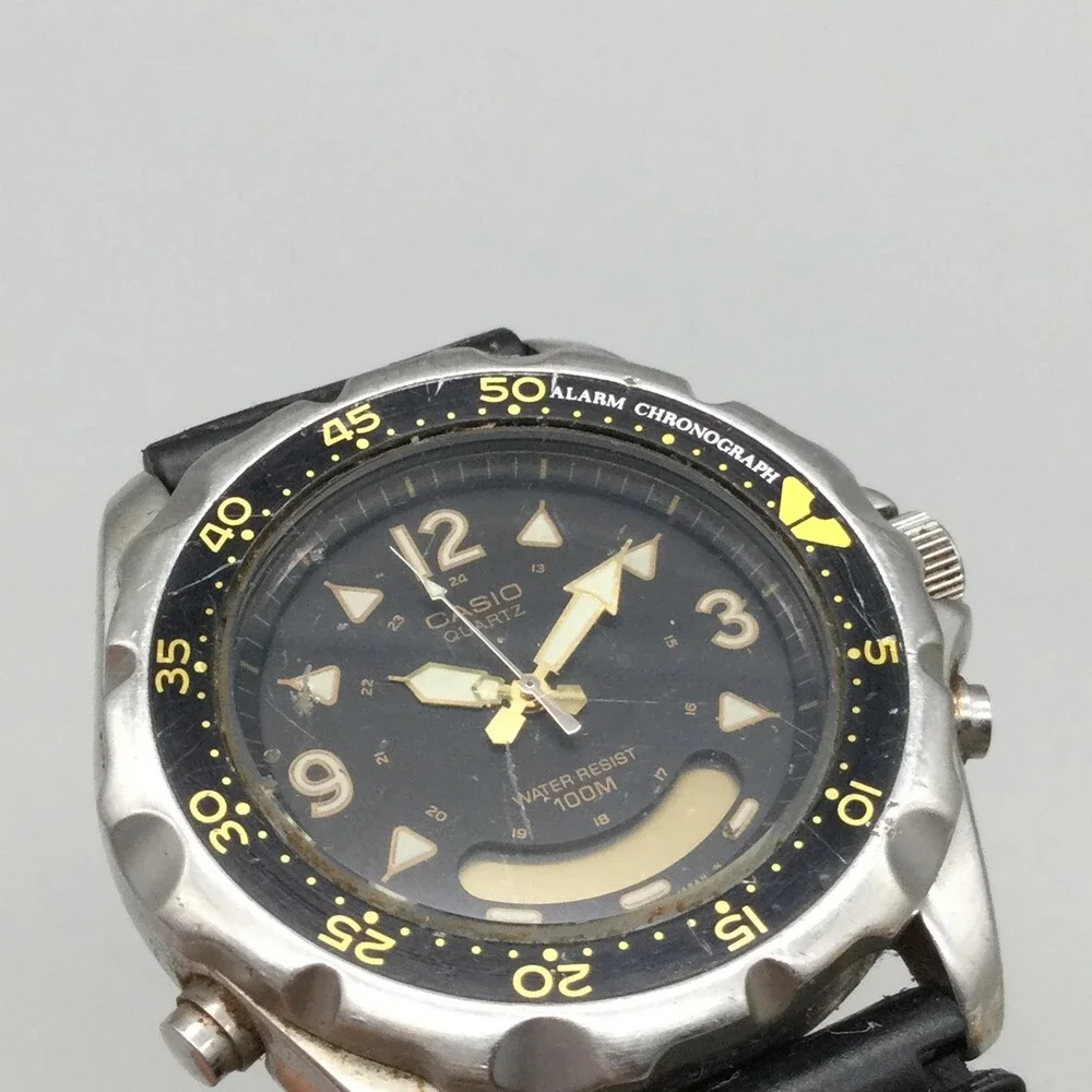 Casio AD-520 Mens Watch 43mm Black Dial Diver Alarm Chronograph 100m For Parts